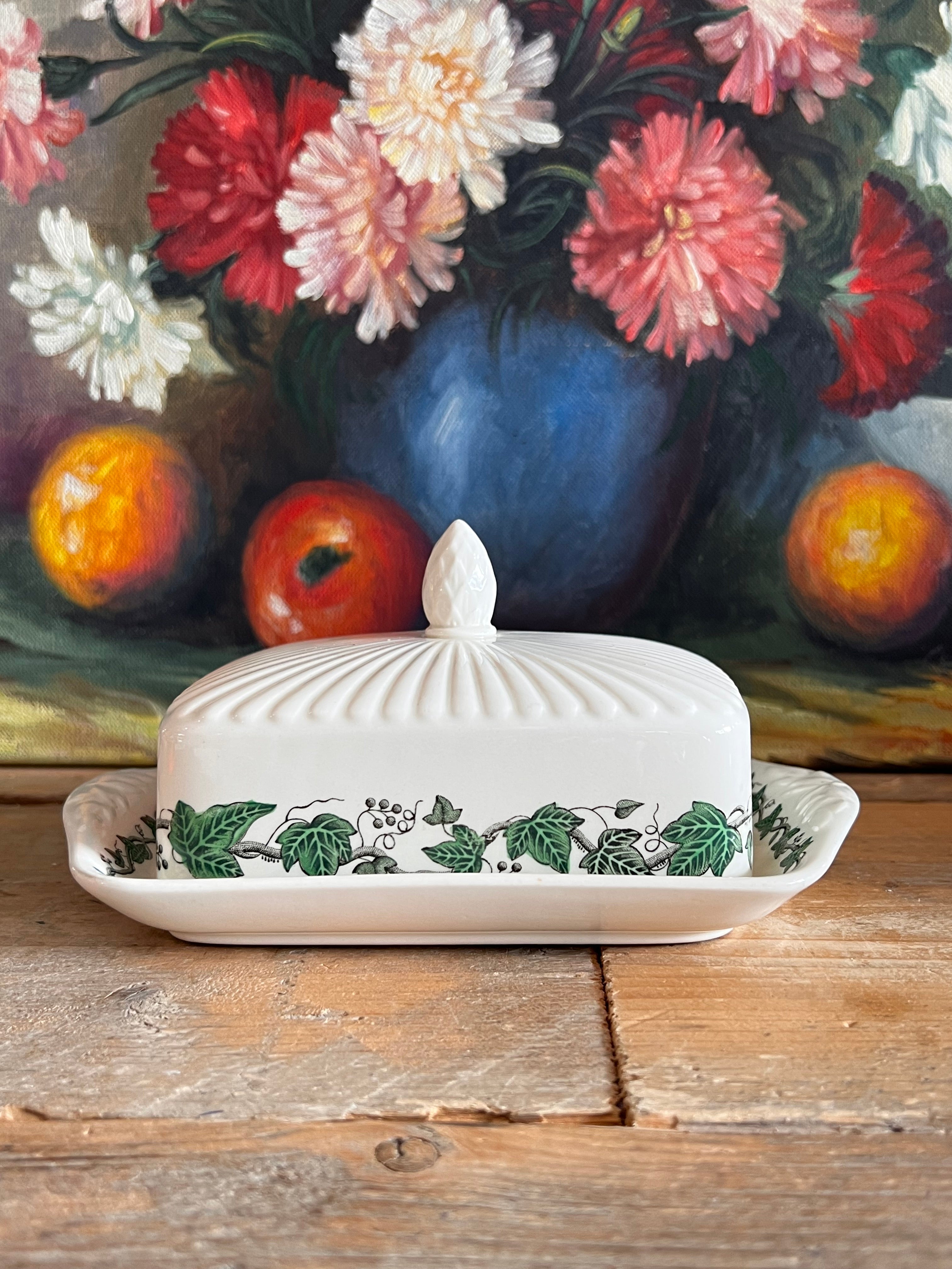 Wedgwood Stratford botervloot, botervloot fine bone china, elegant Engels servies, Wedgwood servies kopen, luxe botervloot, Engels porselein botervloot, klassieke botervloot Wedgwood