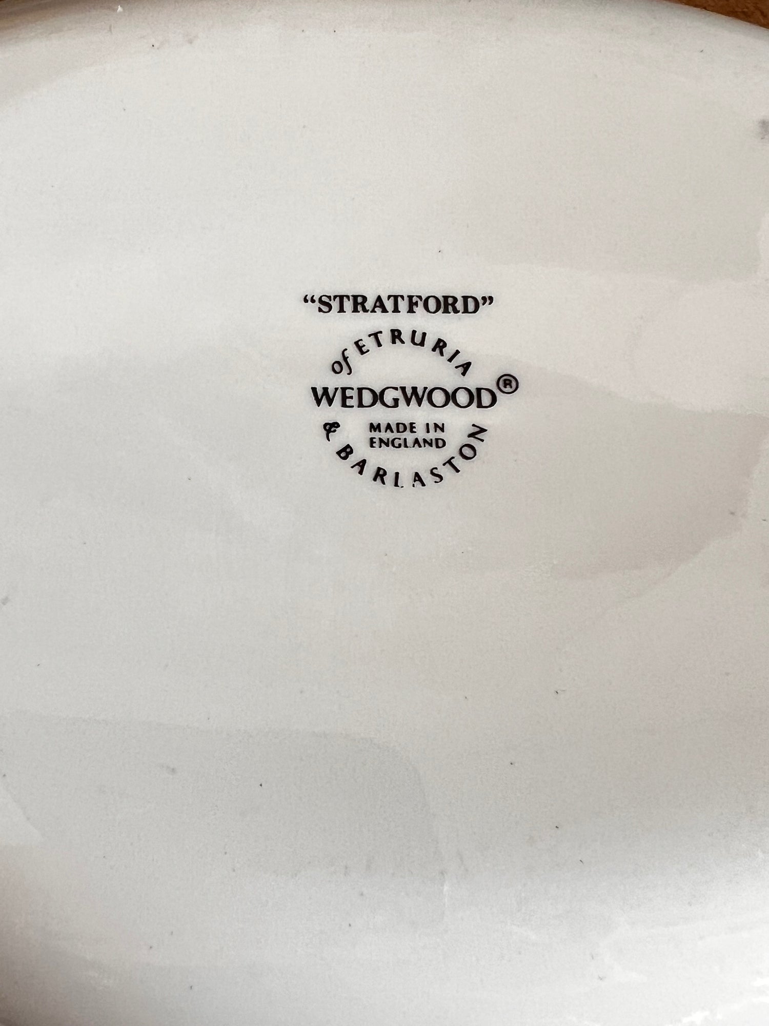 Wedgwood Stratford diepe ovale serveerschaal, Wedgwood serveerschaal fine bone china, ovale serveerschaal Engels porselein, klassieke Wedgwood serveerschaal, luxe serveerschaal Wedgwood, Stratford servies, diep ovale serveerschaal