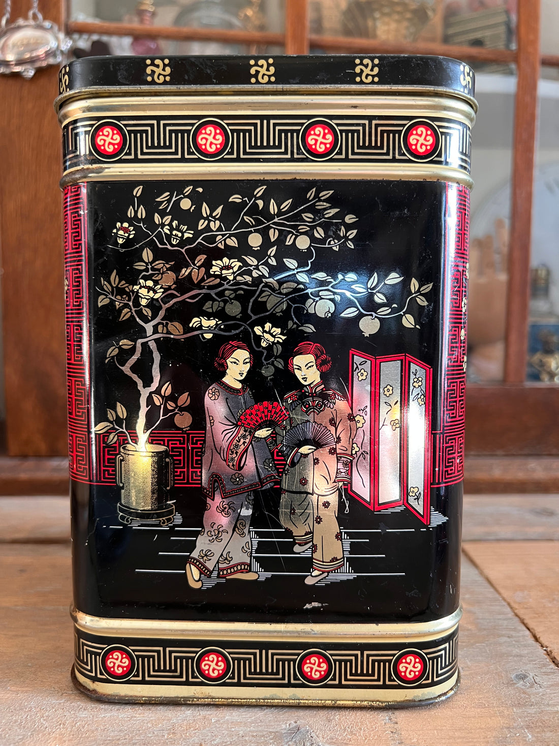 Chinese tea tin large