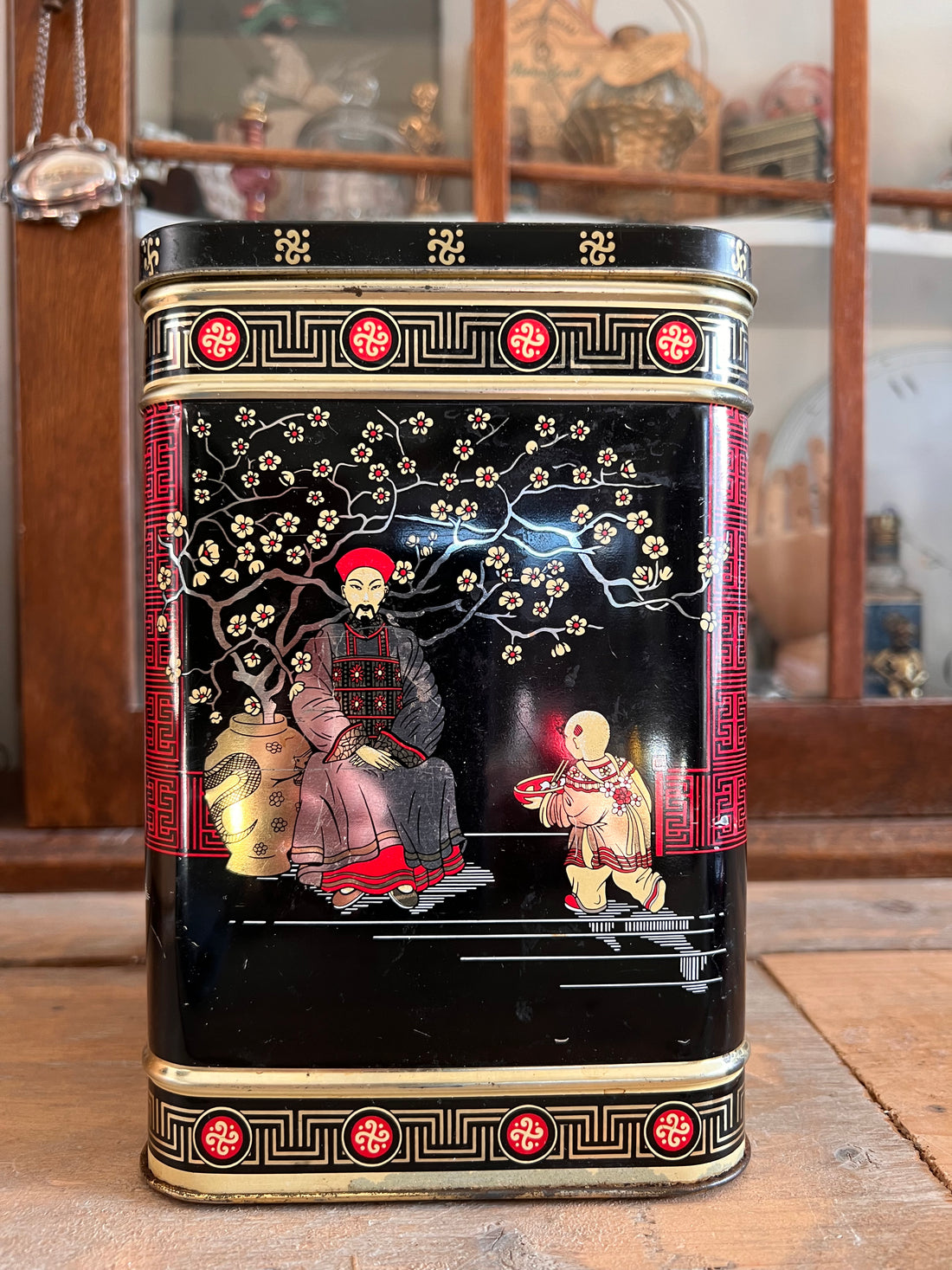Chinese tea tin large
