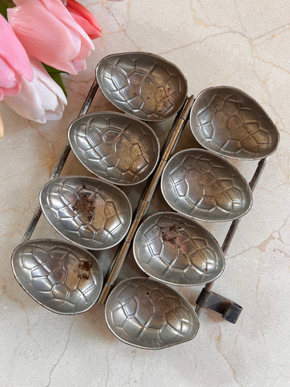 vintage paaseivorm, paaseieren maken, paasei vorm 4 eieren, paasdecoratie vintage, paaseieren vorm, klassieke paasei vorm, paaseieren bakken, nostalgische paaseivorm, unieke paasei vorm, paasbakvorm.