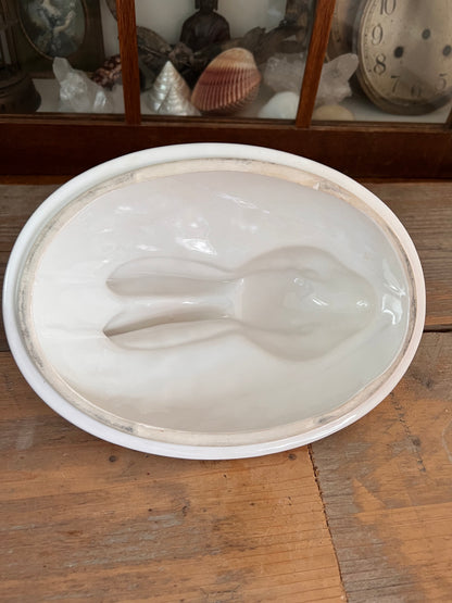 Oven dish hare