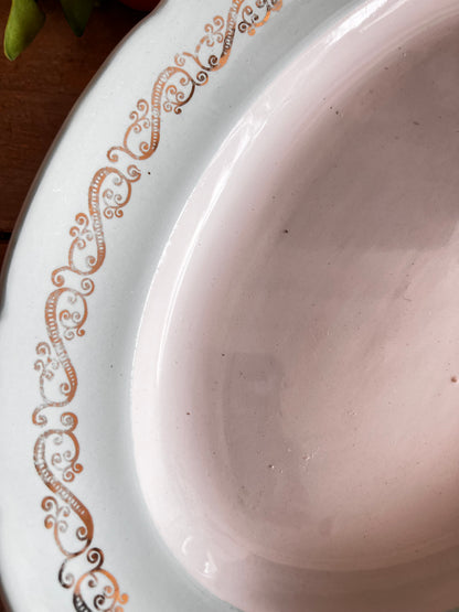 &amp;nbsp;Franse serveerschaal, brocante schaal, zeegroene rand, goudkleurige accenten, serveerschaal, vintage serveerschaal, Franse brocante, decoratieve serveerschaal.