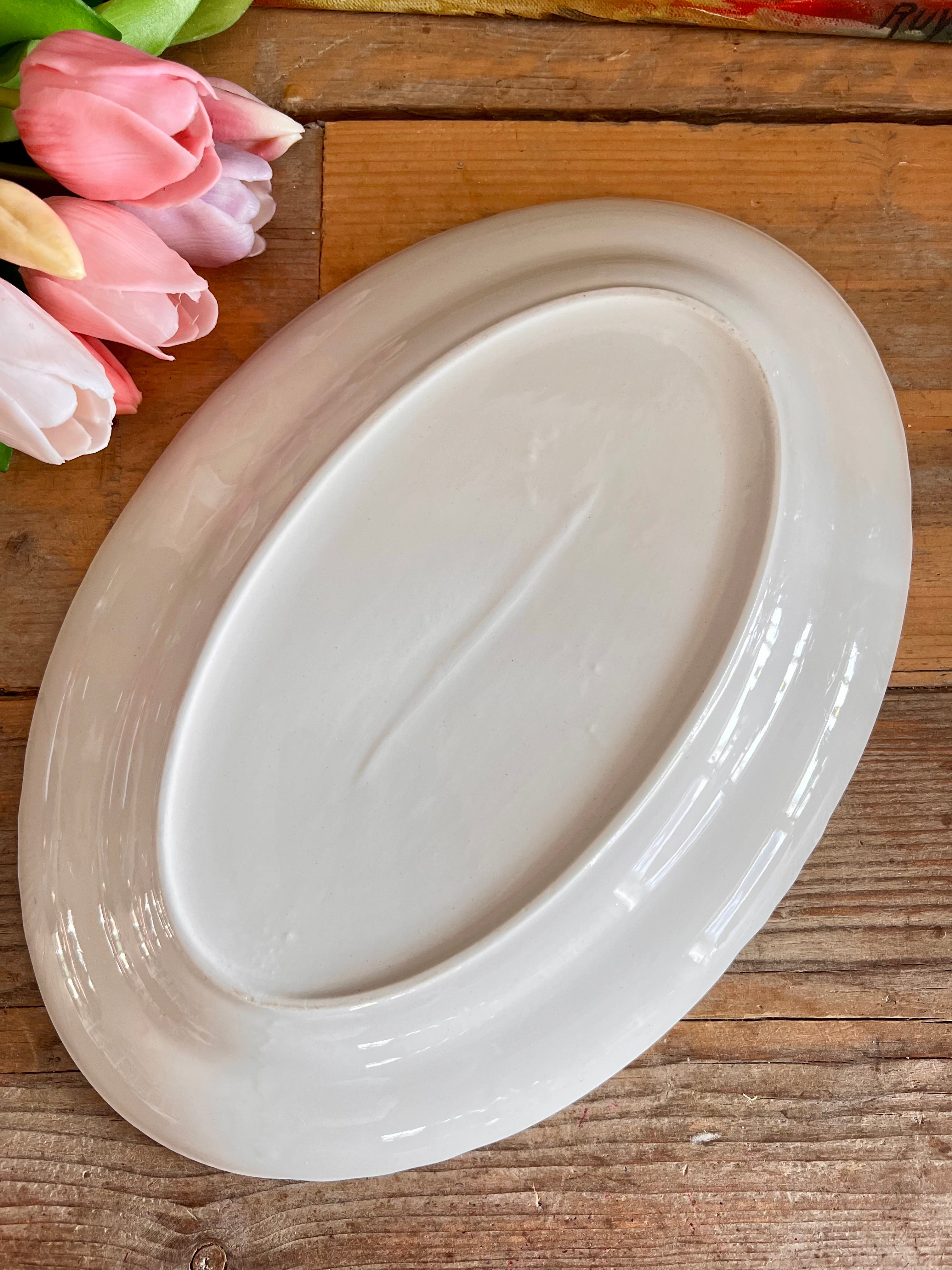 &amp;nbsp;Franse serveerschaal, brocante schaal, zeegroene rand, goudkleurige accenten, serveerschaal, vintage serveerschaal, Franse brocante, decoratieve serveerschaal.