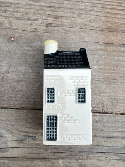 KLM huisje nummer 8 Oudezijds Voorburgwal Amsterdam