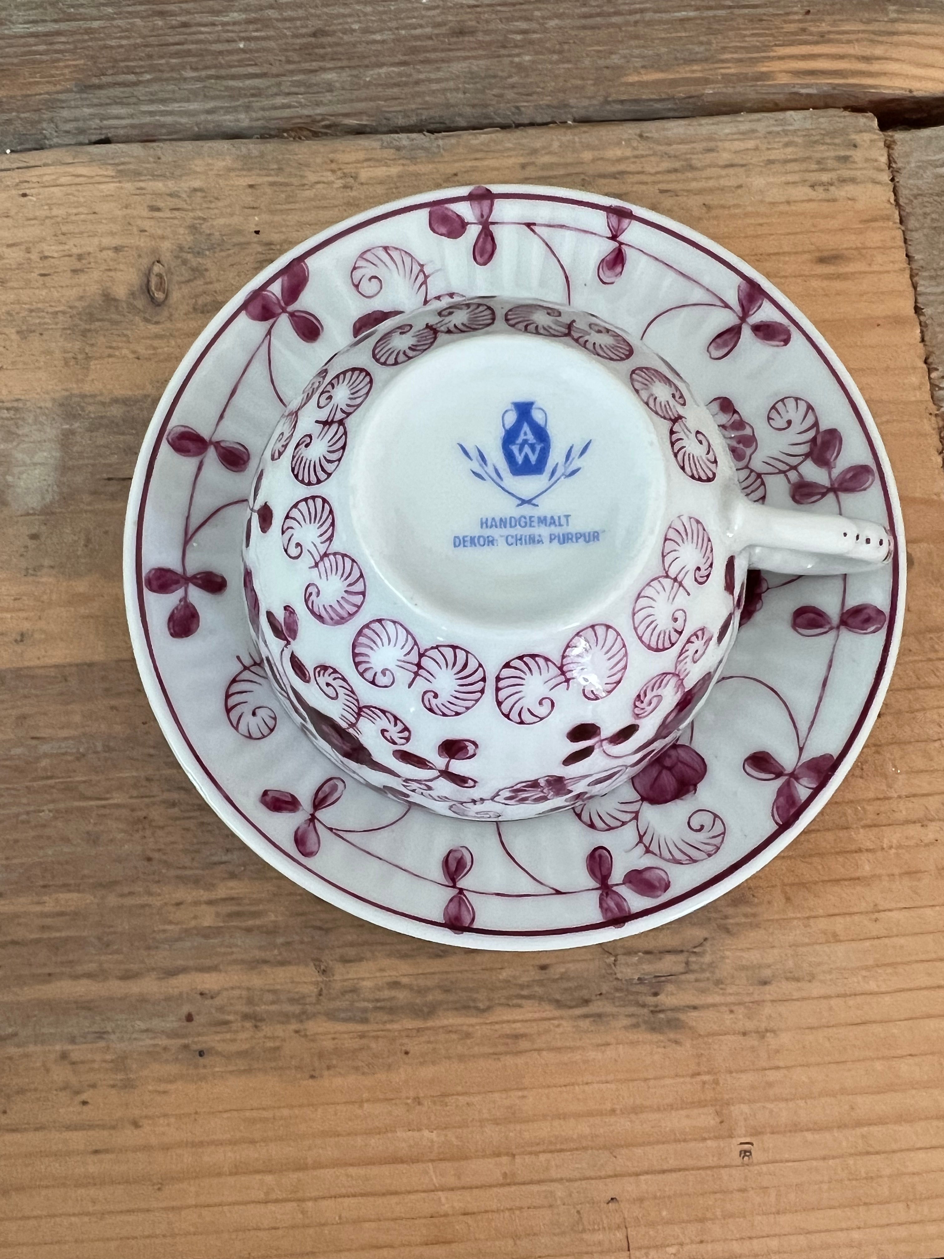 Cup and saucer China Purpur