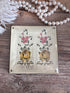 grote vierkante poederdoos, vintage poederdoos jaren 40, poederdoos met rozen, lucite poederdoos, retro make-up doos, antieke poederdoos, jaren 40 beauty accessoires, decoratieve poederdoos, verzamelobject poederdoos, authentieke vintage poederdoos