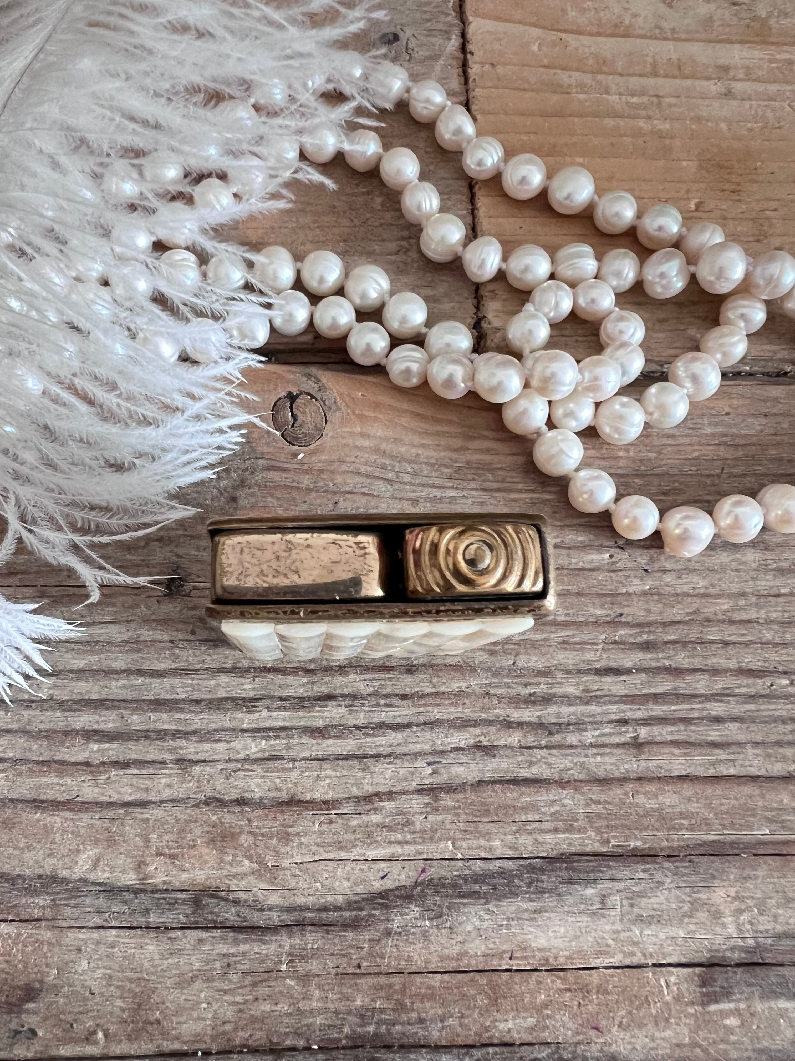 Art Deco parfumverstuiver, La Donna parfumverstuiver, parfumverstuiver met parelmoer, vintage parfumverstuiver, collectors item parfumverstuiver, zeldzame parfumverstuiver, parfumverstuiver bijvullen, unieke parfumverstuiver, Art Deco cadeau, luxe vintage parfumaccessoire.