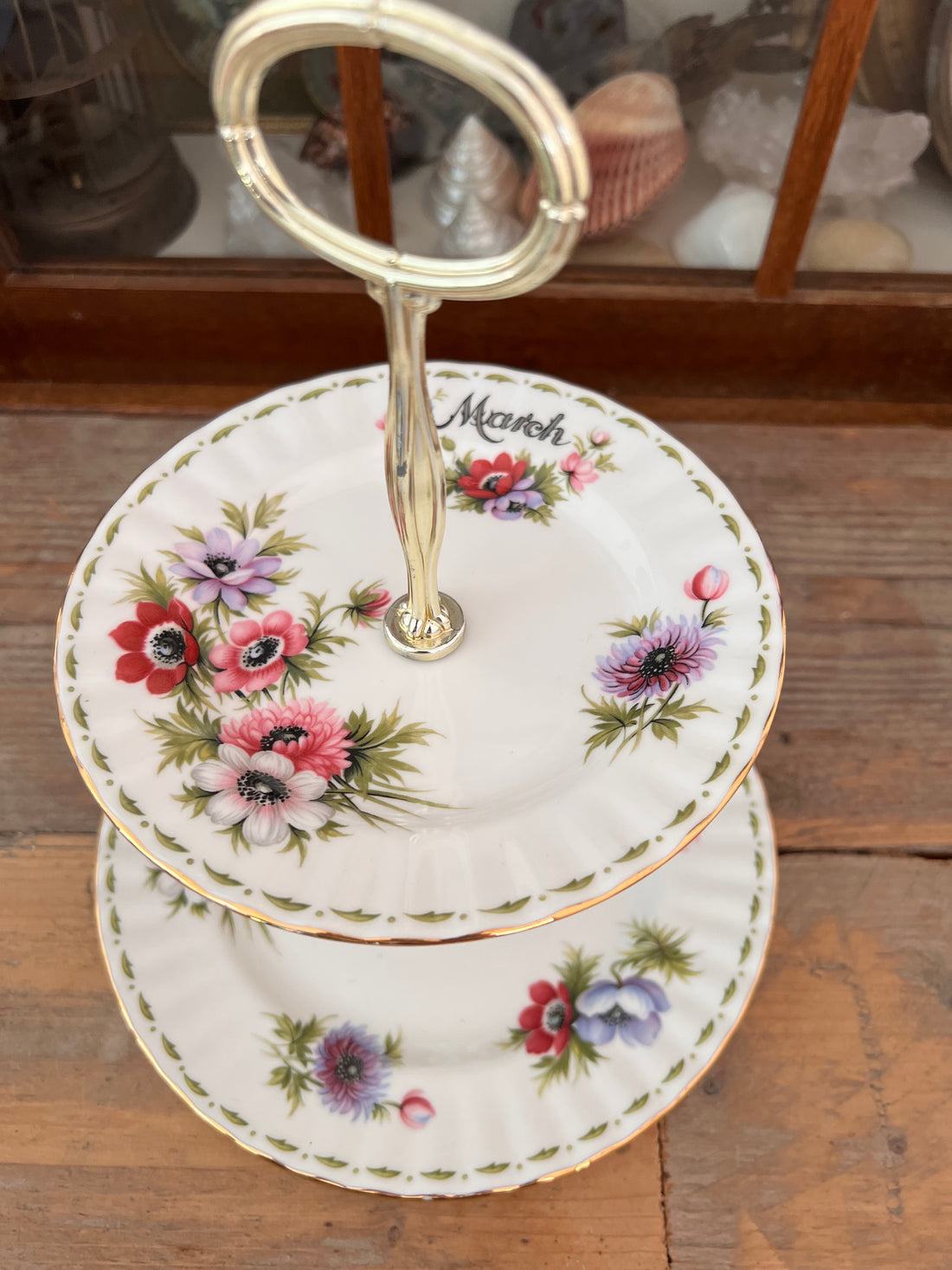Flowers of the month etagere March