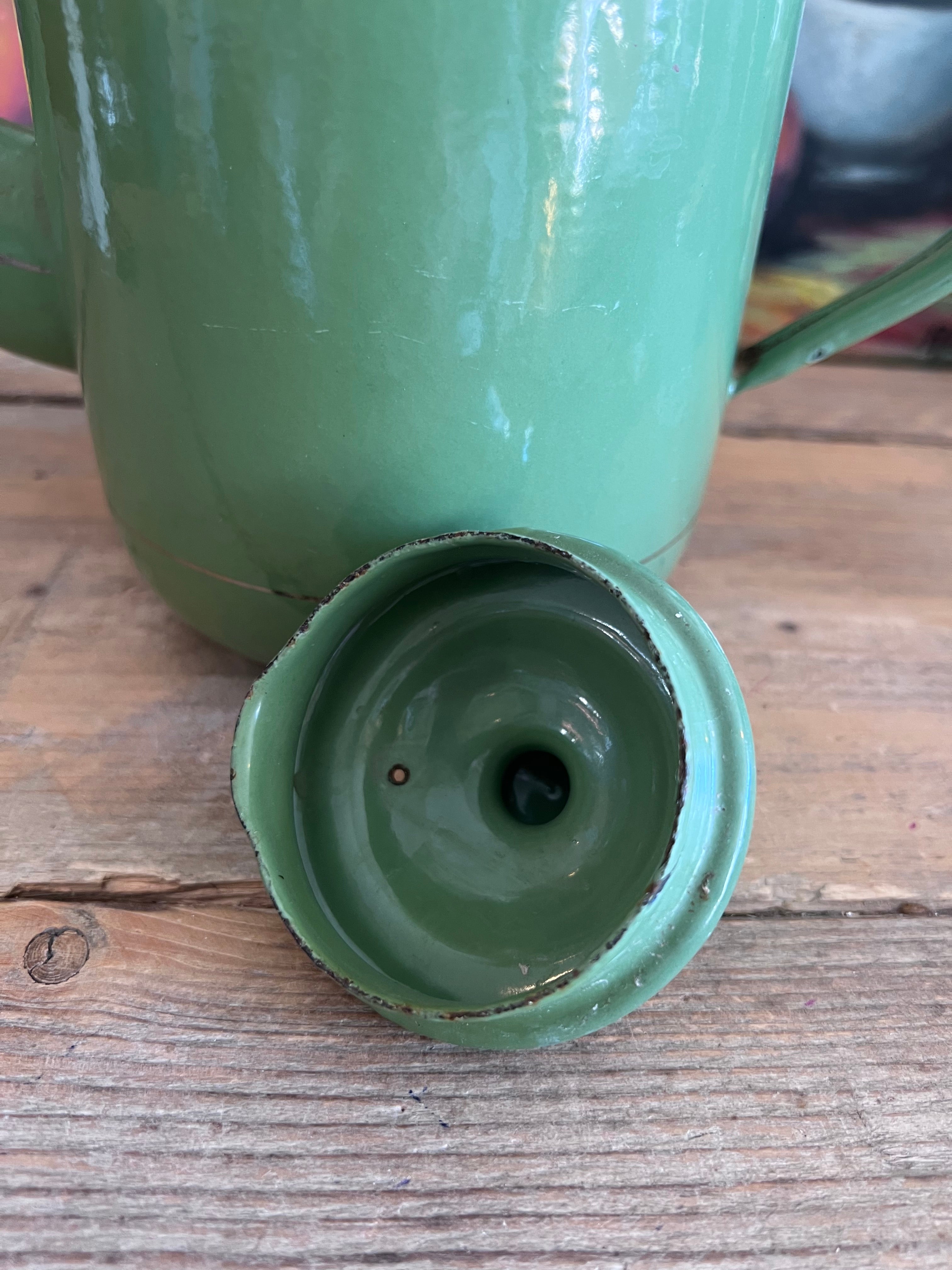 Groene emaille koffiepot van Reseda