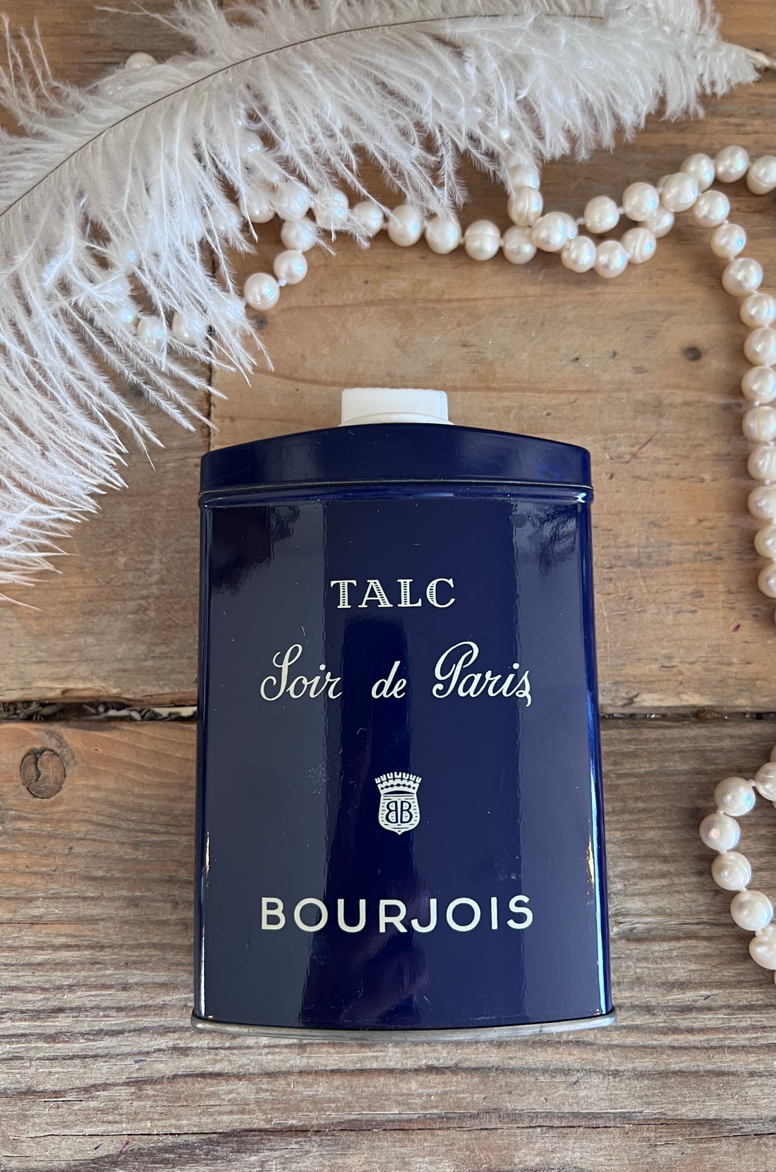 “Soir de Paris talkpoeder”, “Bourjois”, “vintage jaren 50”, “verzamelobject”, “vintage cosmetica” en “retro beautyproducten