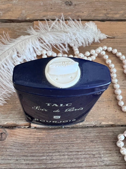 “Soir de Paris talkpoeder”, “Bourjois”, “vintage jaren 50”, “verzamelobject”, “vintage cosmetica” en “retro beautyproducten