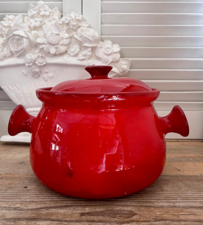 kersenrode kasserole pot, Vulcain pot vintage, Franse kasserole, vintage keukengerei Frankrijk, authentieke Franse kookpot, kersenrode stoofpot, brocante keukenspullen, Vulcain kookgerei