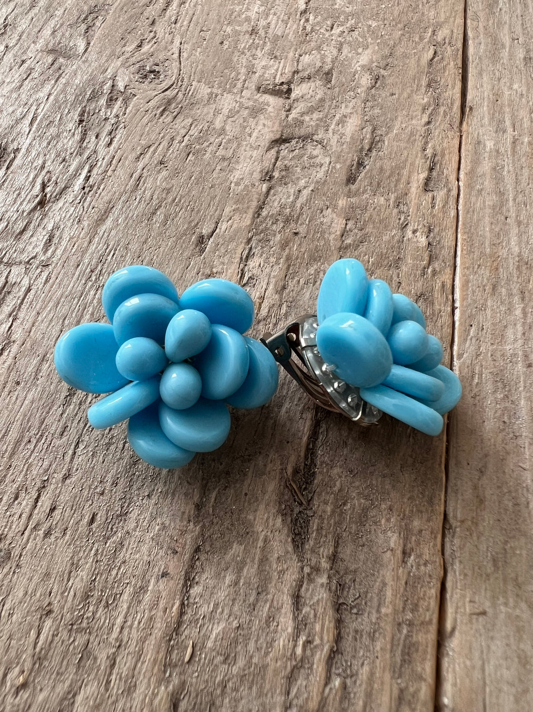 Vintage Ohrclips aus Opalglas