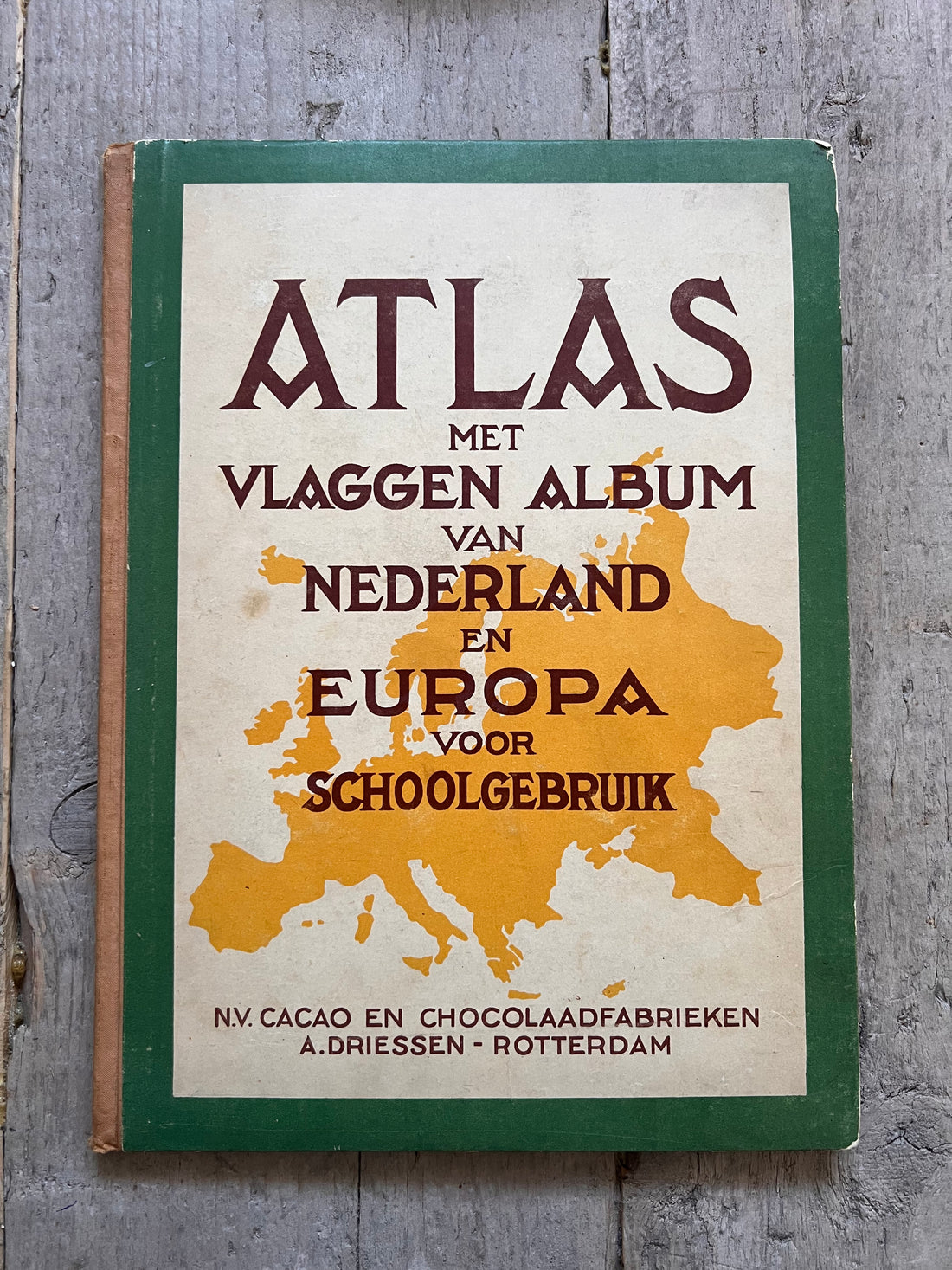 Atlas met vlaggen album van Nederland en Europa 1936