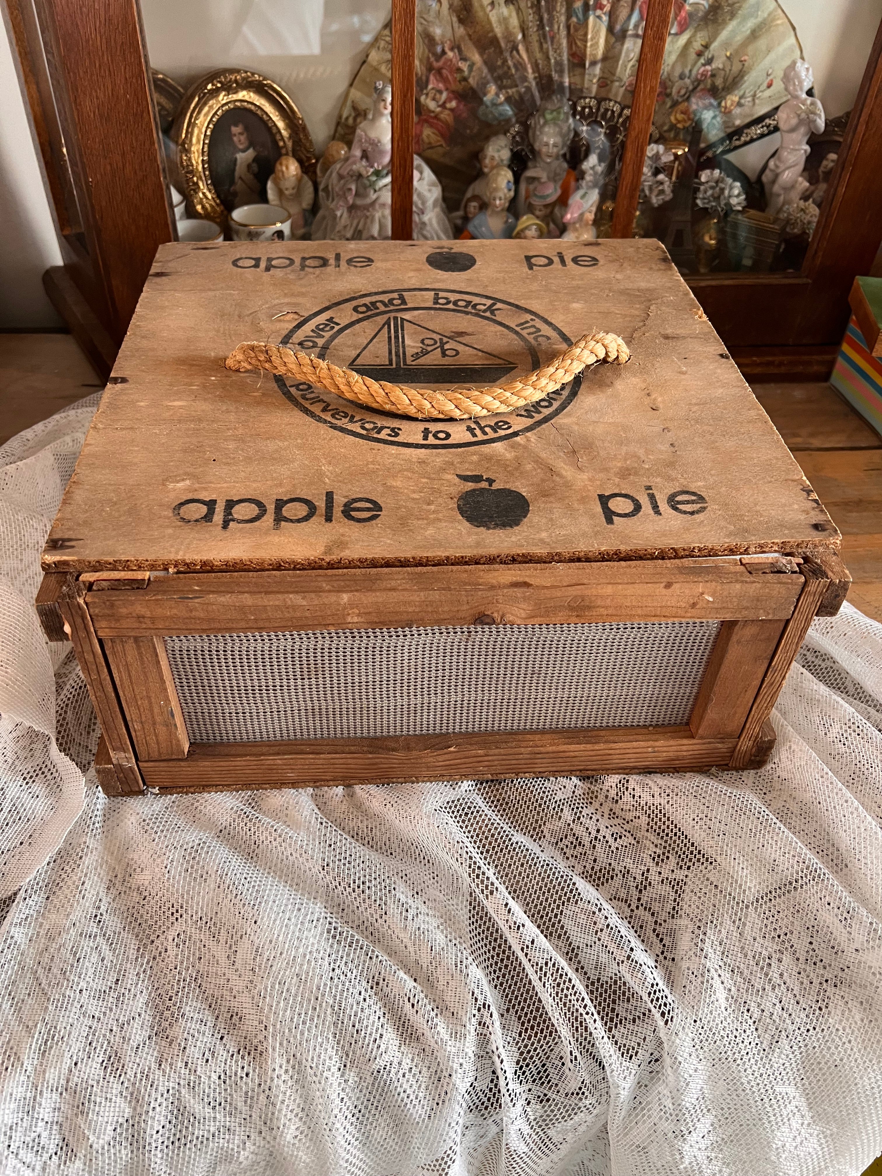 Brocante appeltaartbewaardoos