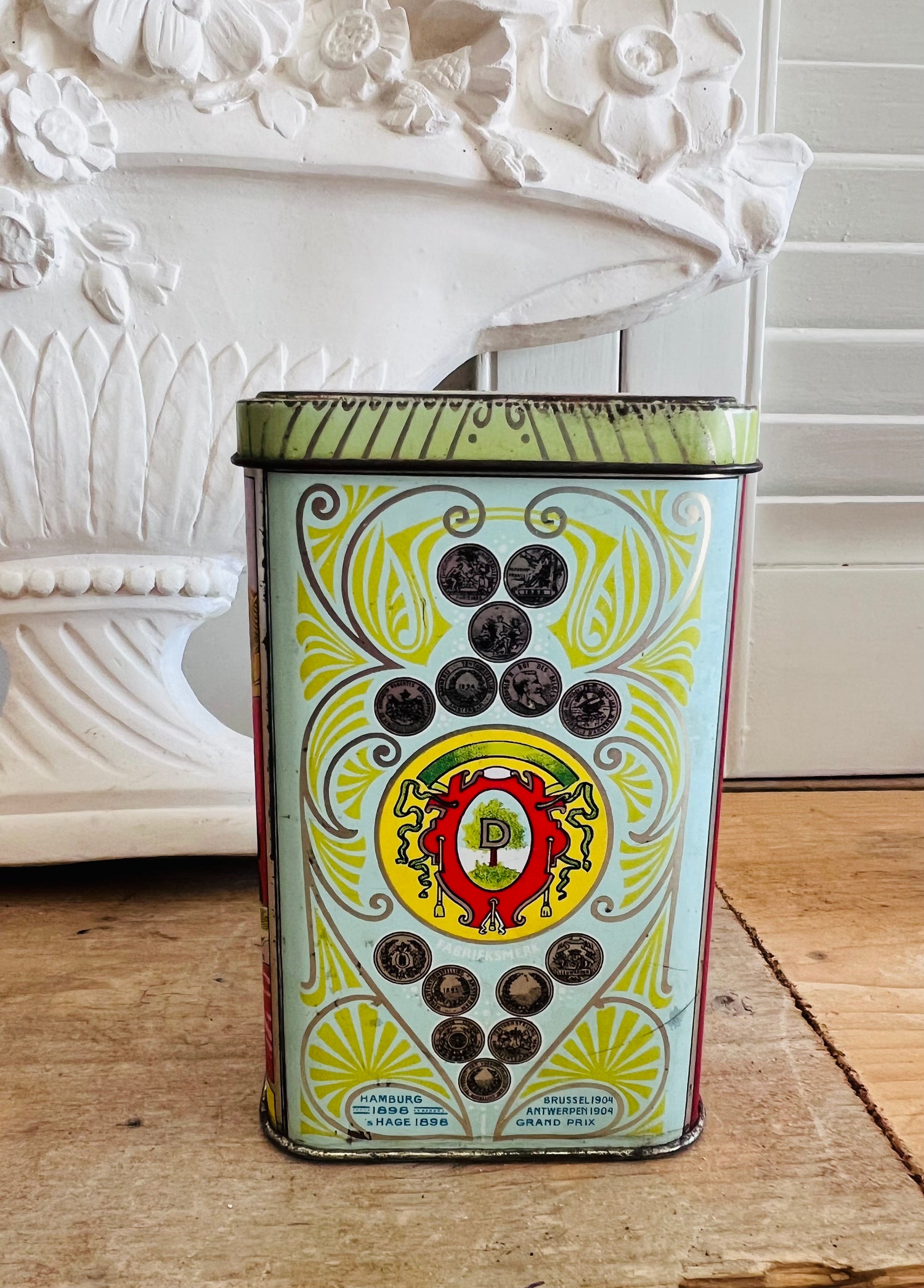 vintage Droste cacao blikje, antiek cacao blik, retro chocolade blik, Droste verzameling, vintage verpakkingen, oldtimer blik Droste, droste cacao souvenir, cacao blikje decoratie, nostalgisch chocolade blikje