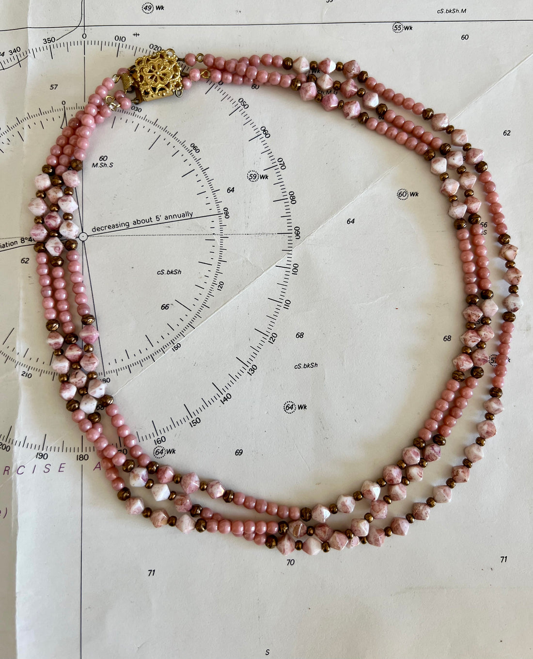 Vintage ketting poederroze