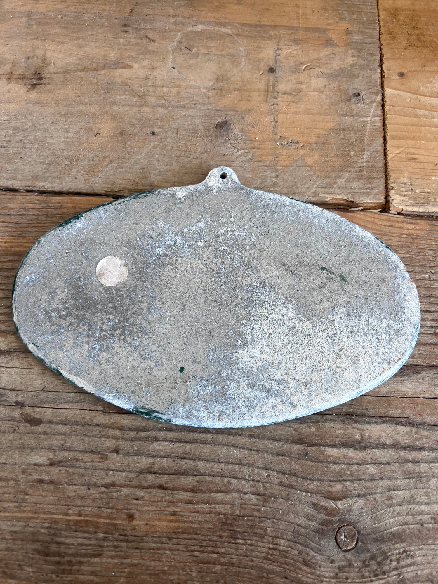 Franse prijs plaquette 1982, vintage metalen plaquette, groene metalen plaquette, decoratief metalen wandobject, antieke prijs plaquette, Frans vintage decor, metalen wanddecoratie, 1980s vintage decoratie