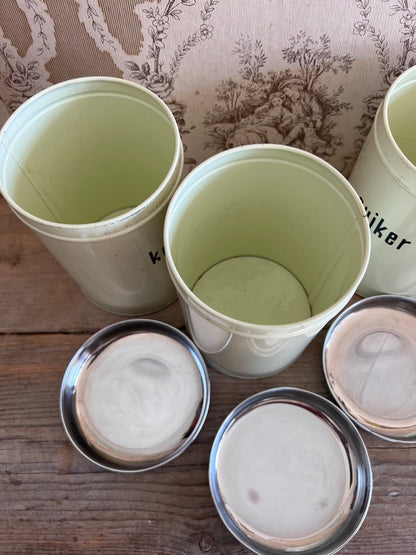 Brabantia voorraadbussen set, beige voorraadbussen, voorraadbussen koffie thee suiker, luchtdichte voorraadbussen, voorraadbussen Brabantia, voorraadbussen koffie, voorraadbussen thee, voorraadbussen suiker, keuken voorraadbussen.