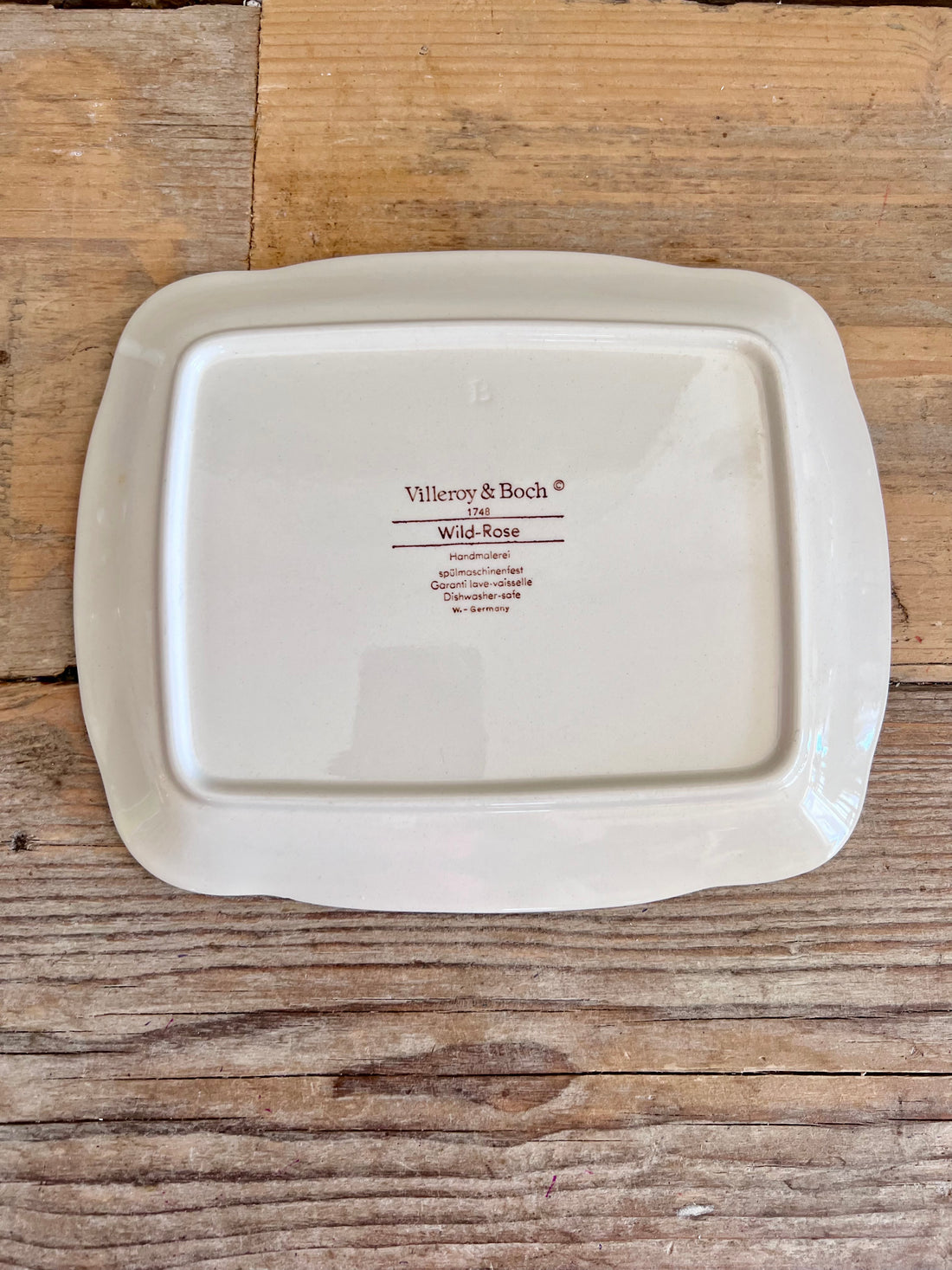 Villeroy &amp; Boch serveerschaaltje, Wild Rose serveerschaaltje, rechthoekig serveerschaaltje, vintage Villeroy &amp; Boch, Villeroy &amp; Boch Wild Rose servies, retro serveerschaaltje, porselein serveerschaaltje, Wild Rose collectie, Villeroy &amp; Boch servies kopen.
