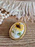 vintage pillendoosje, porseleinen pillendoosje, pillendoosje zonnebloem, ovale pillendoos, antiek pillendoosje, retro pillendoos, klein opbergdoosje vintage, vintage accessoire, collectors item pillendoos
