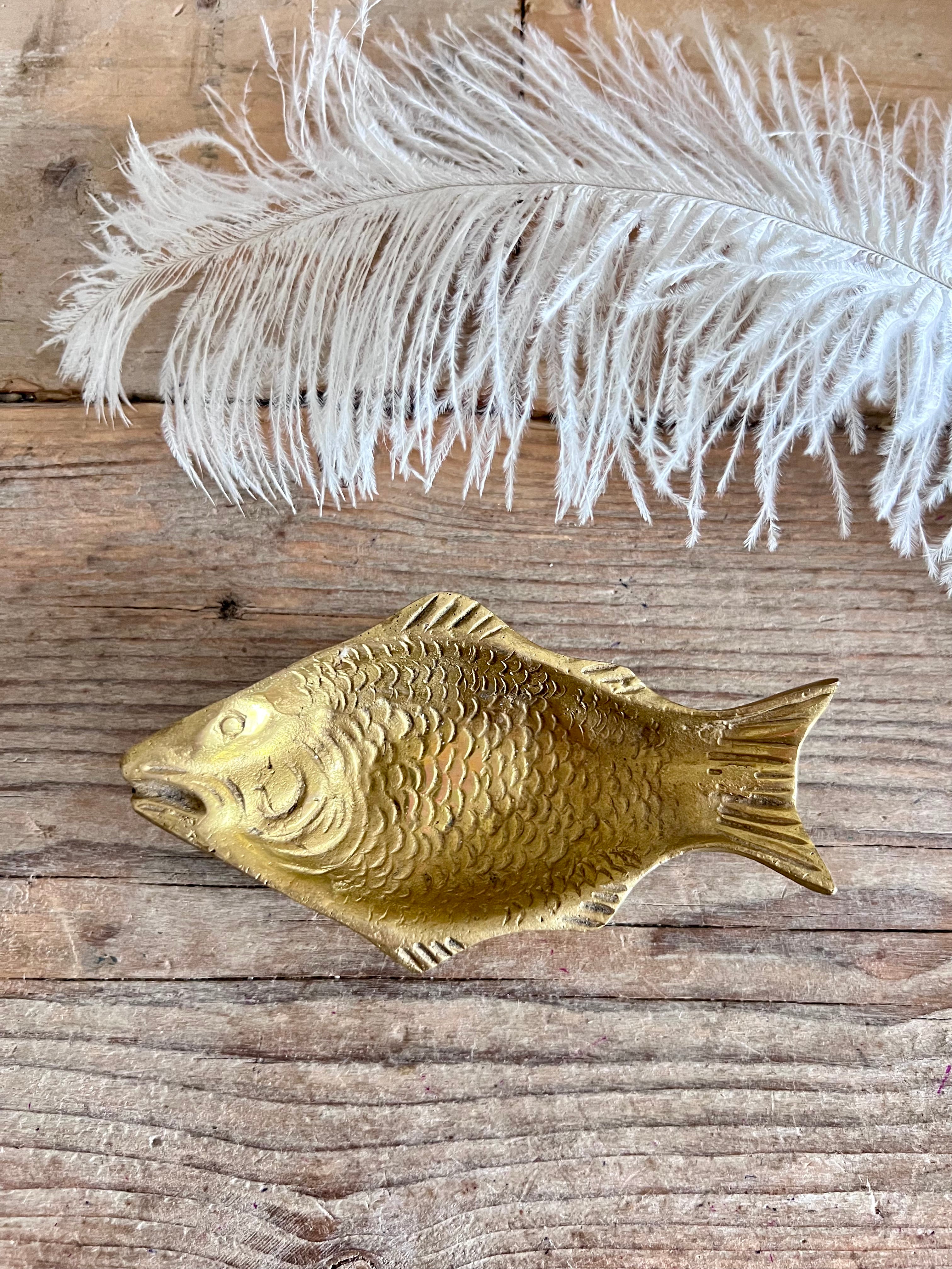 vintage vide poche vis, vintage vide poche gemerkt, visvormig vide poche, vintage opbergbakje, decoratief vide poche, vintage accessoires, verzamelaarsobject vide poche, retro vide poche visvorm, antiek vide poche, vintage interieuraccessoire