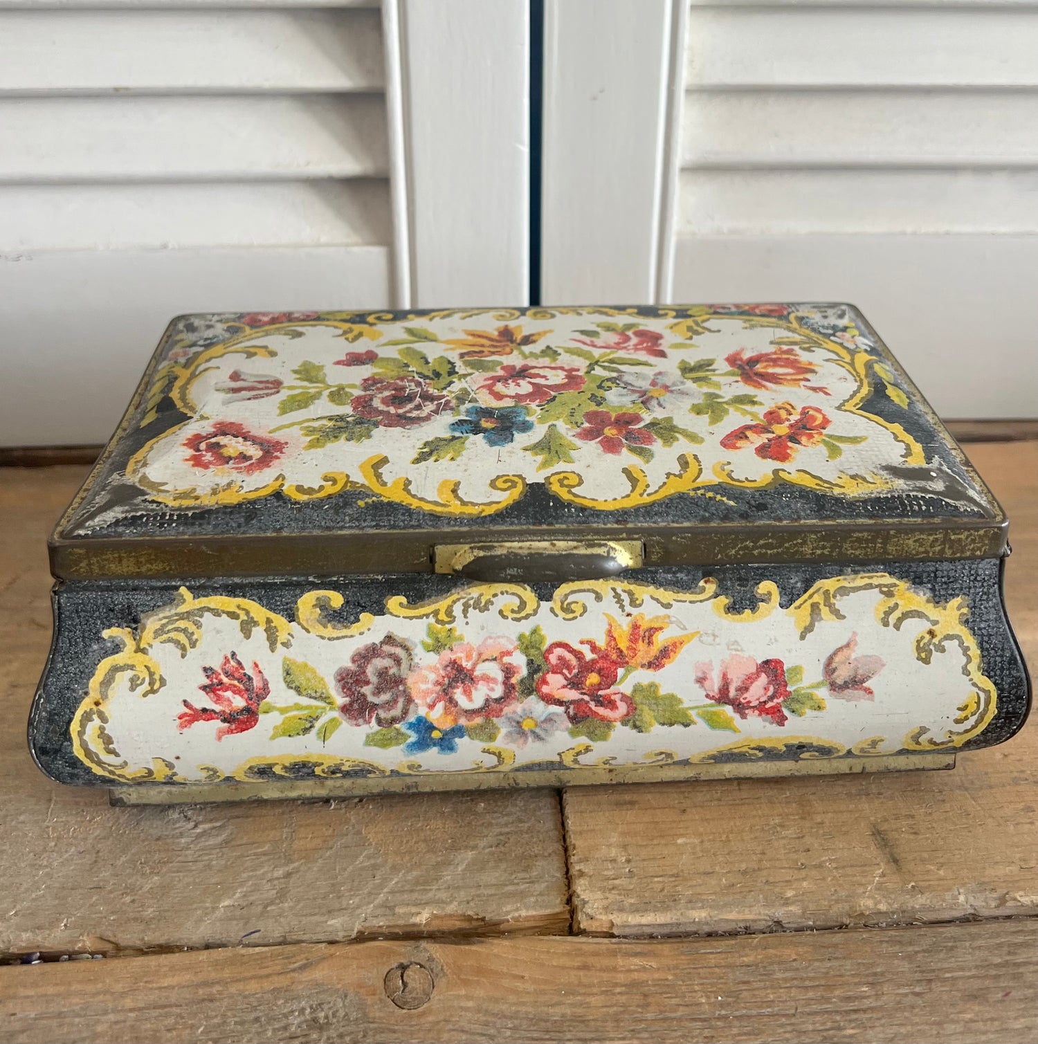 Oud-Hollands blikje met bloemen
