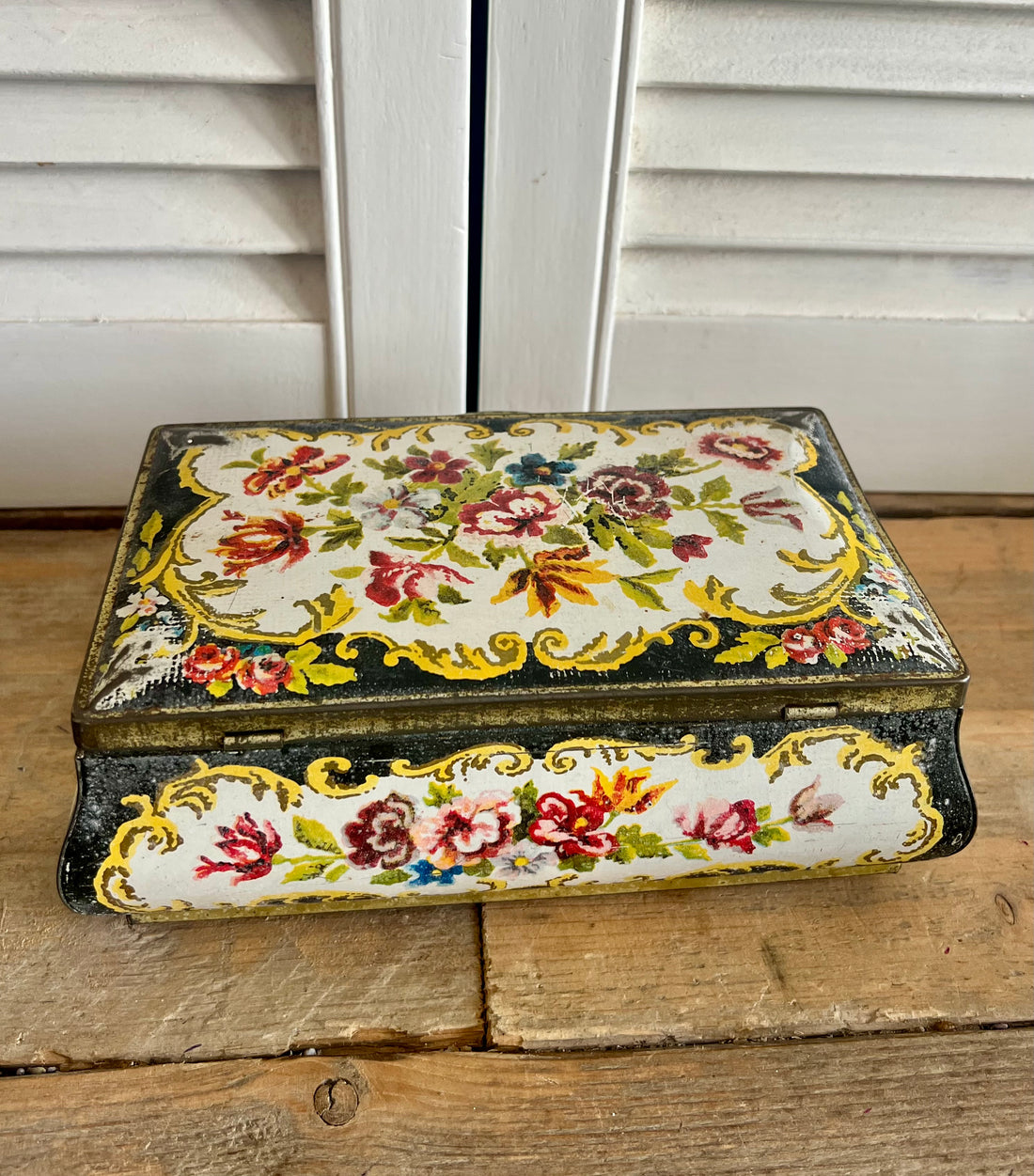 Oud-Hollands blikje met bloemen