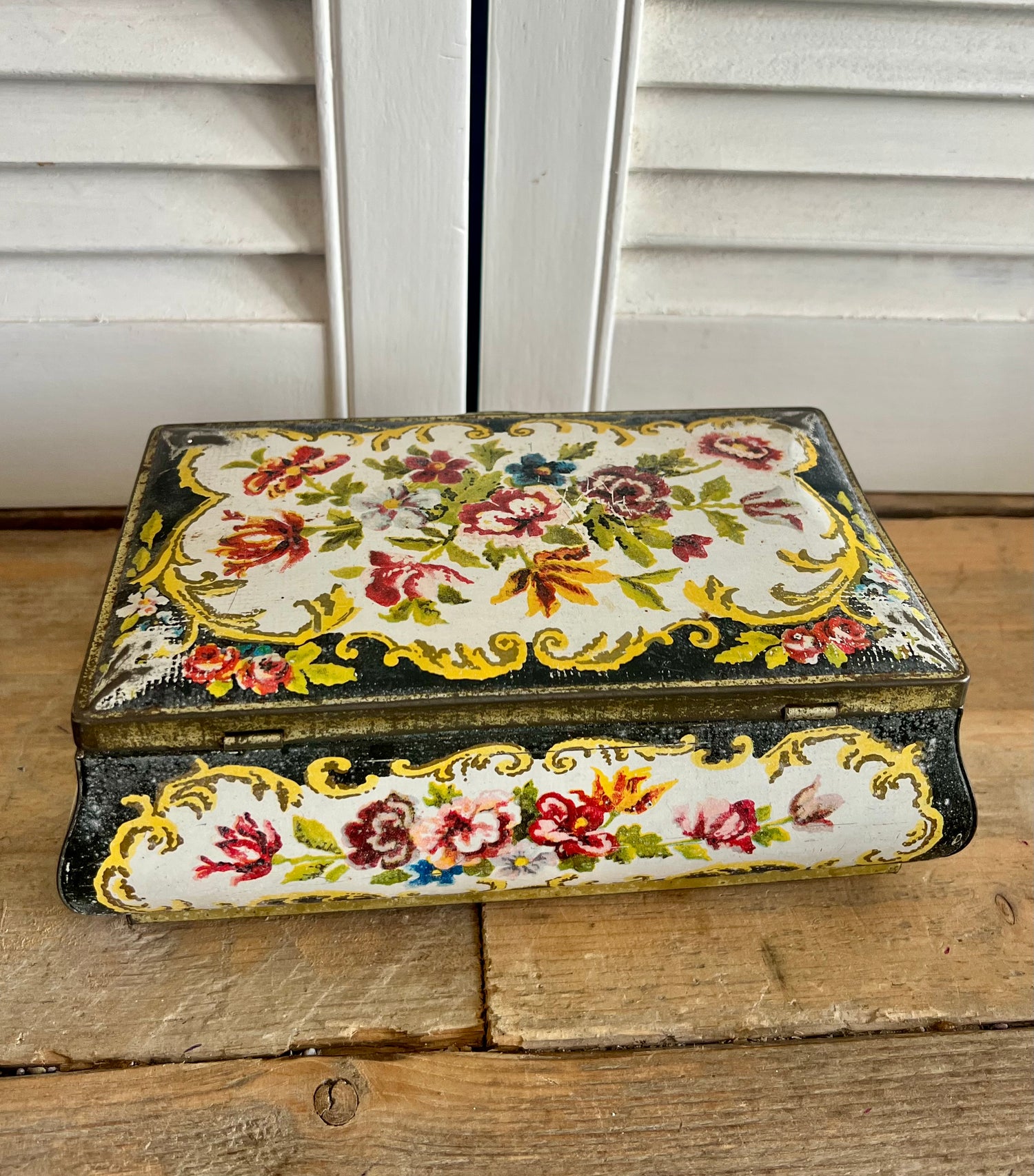 Oud-Hollands blikje met bloemen