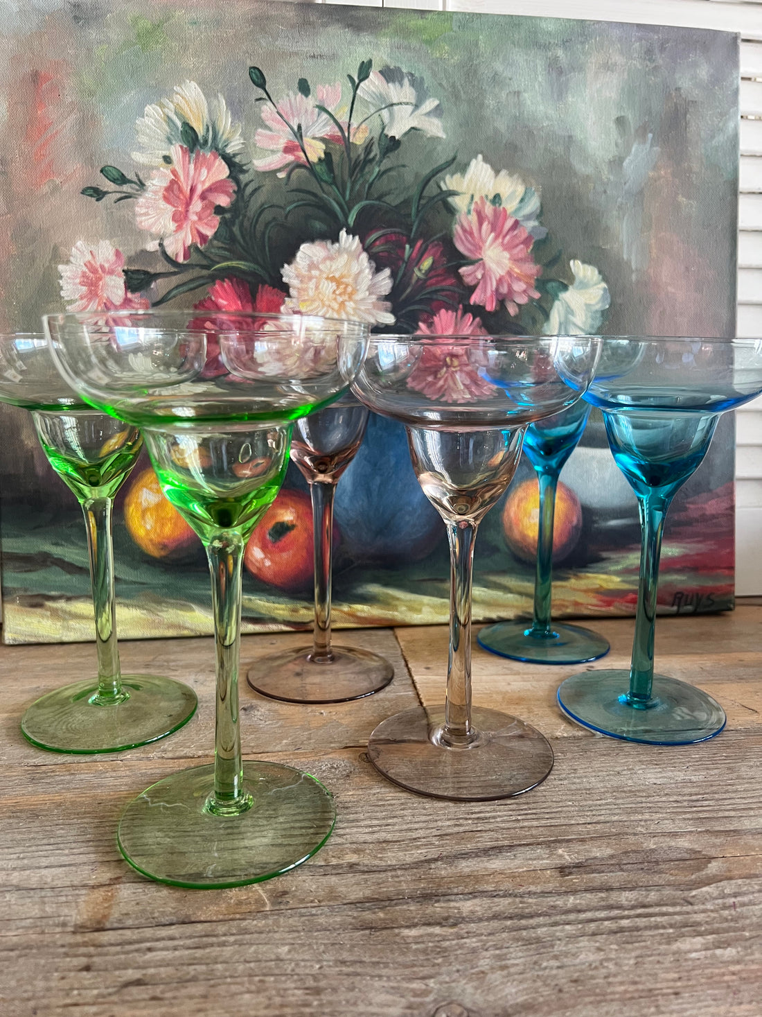 Vintage cocktail glazen gekleurd