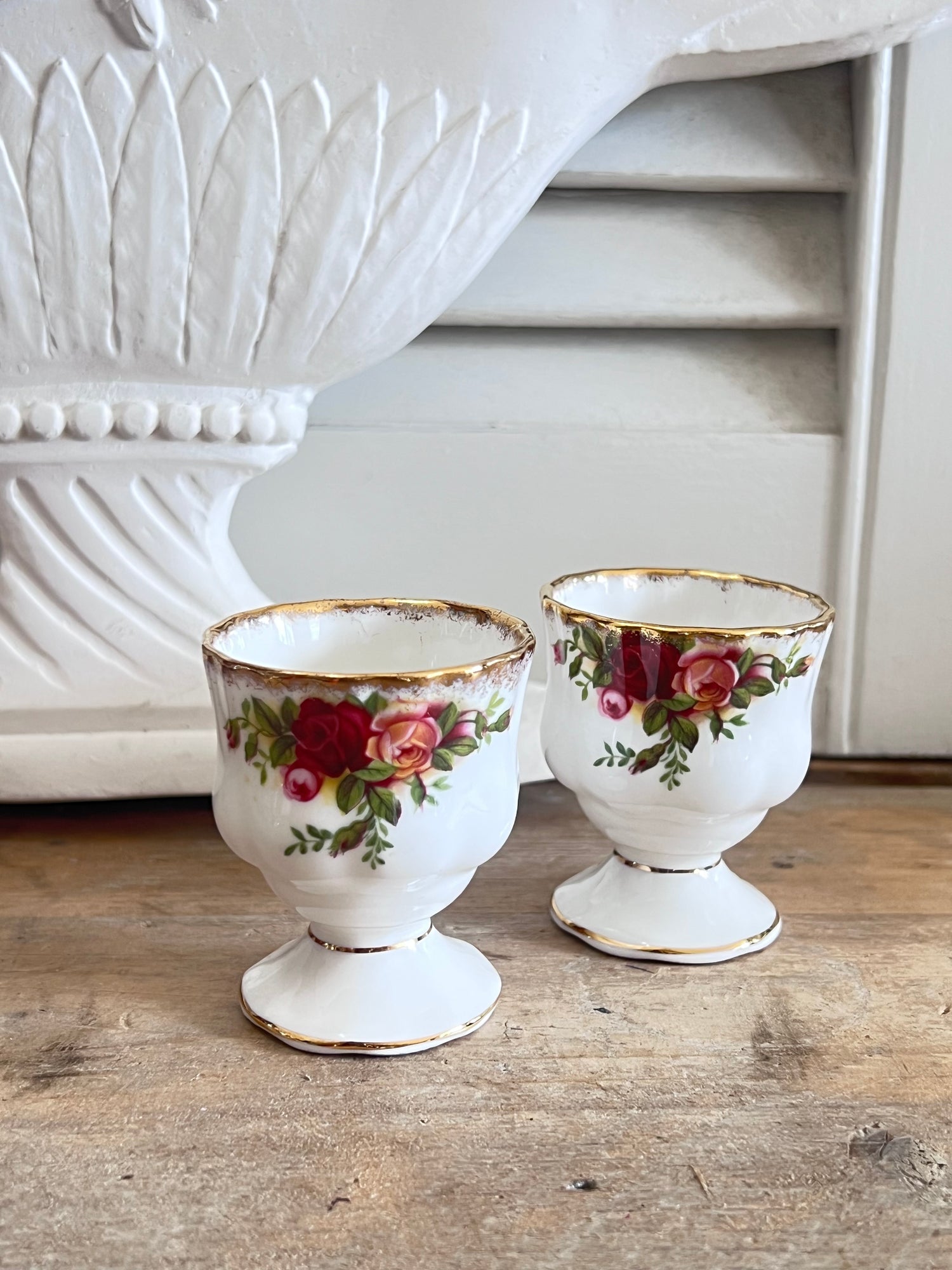 Old Country Roses, Royal Albert eierdop, vintage porselein, Royal Albert servies, Old Country Roses porselein, vintage eierdop, porseleinen servies, klassiek servies, Royal Albert vintage, Old Country Roses servies.