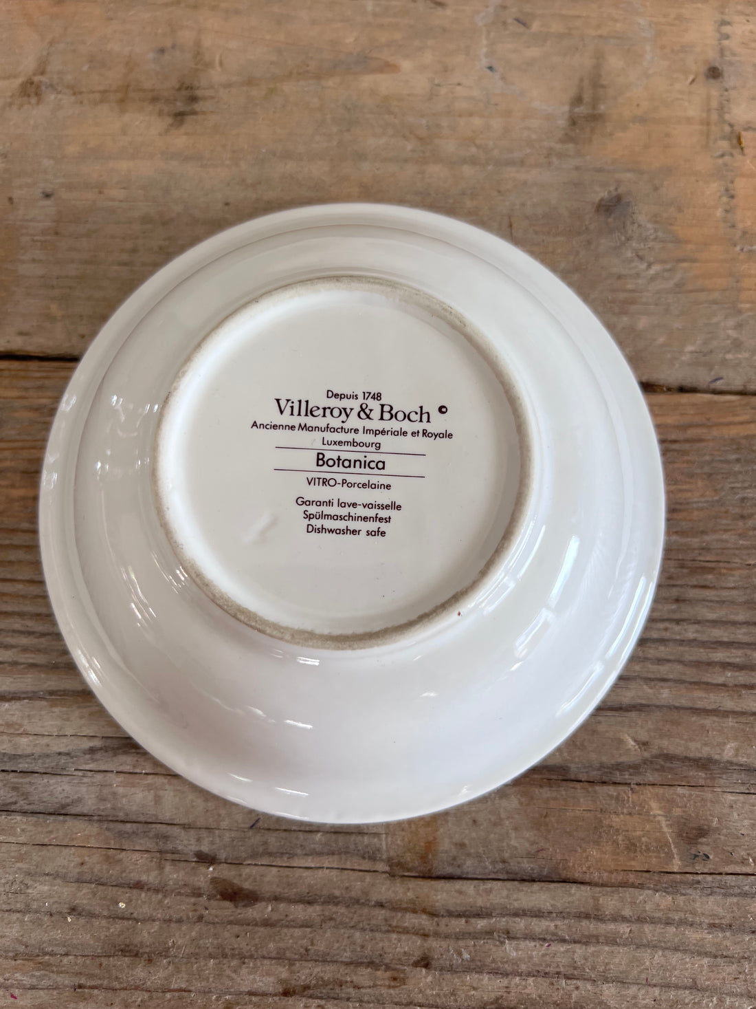 Villeroy &amp;; Boch Botanica schaaltje, Botanica collectie, Vaccinium vitis-idaea schaaltje, botanisch porselein, Villeroy &amp;amp; Boch porselein, porseleinen schaaltje, natuurgetrouwe illustraties, decoratief schaaltje, servies Villeroy &amp;amp; Boch, luxe servies.