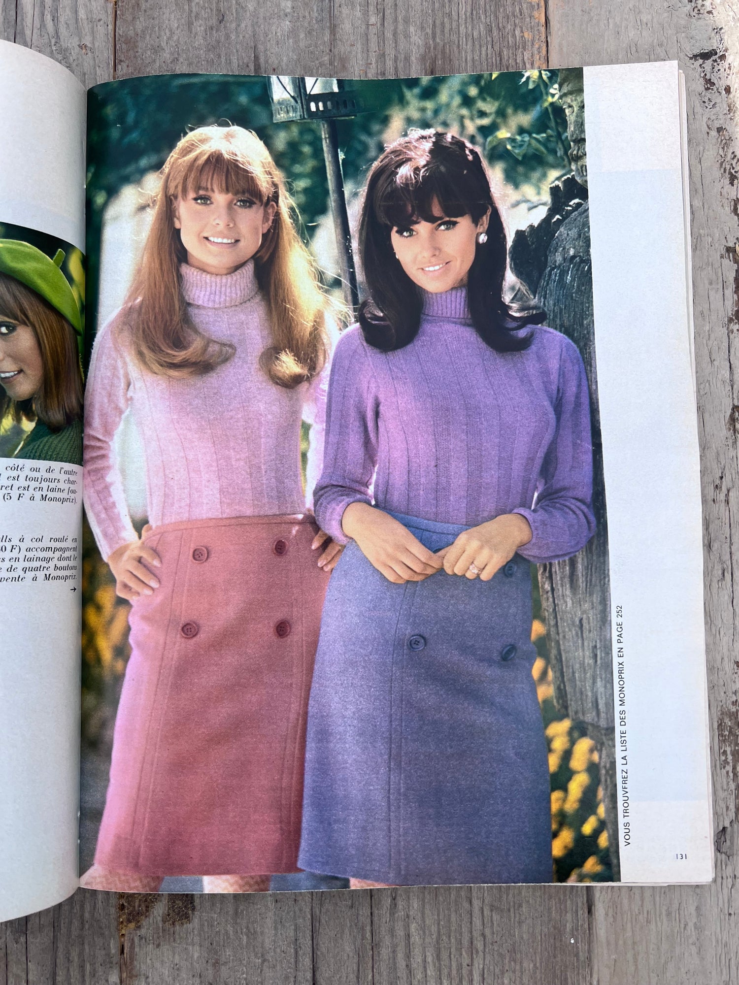Jours de France 1966, vintage tijdschrift Brigitte Bardot, Brigitte Bardot cover, retro Franse magazines, 60s Franse popcultuur, vintage Jours de France, Brigitte Bardot memorabilia, antiek Frans tijdschrift, nostalgisch magazine jaren 60