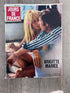 Jours de France 1966, vintage tijdschrift Brigitte Bardot, Brigitte Bardot cover, retro Franse magazines, 60s Franse popcultuur, vintage Jours de France, Brigitte Bardot memorabilia, antiek Frans tijdschrift, nostalgisch magazine jaren 60