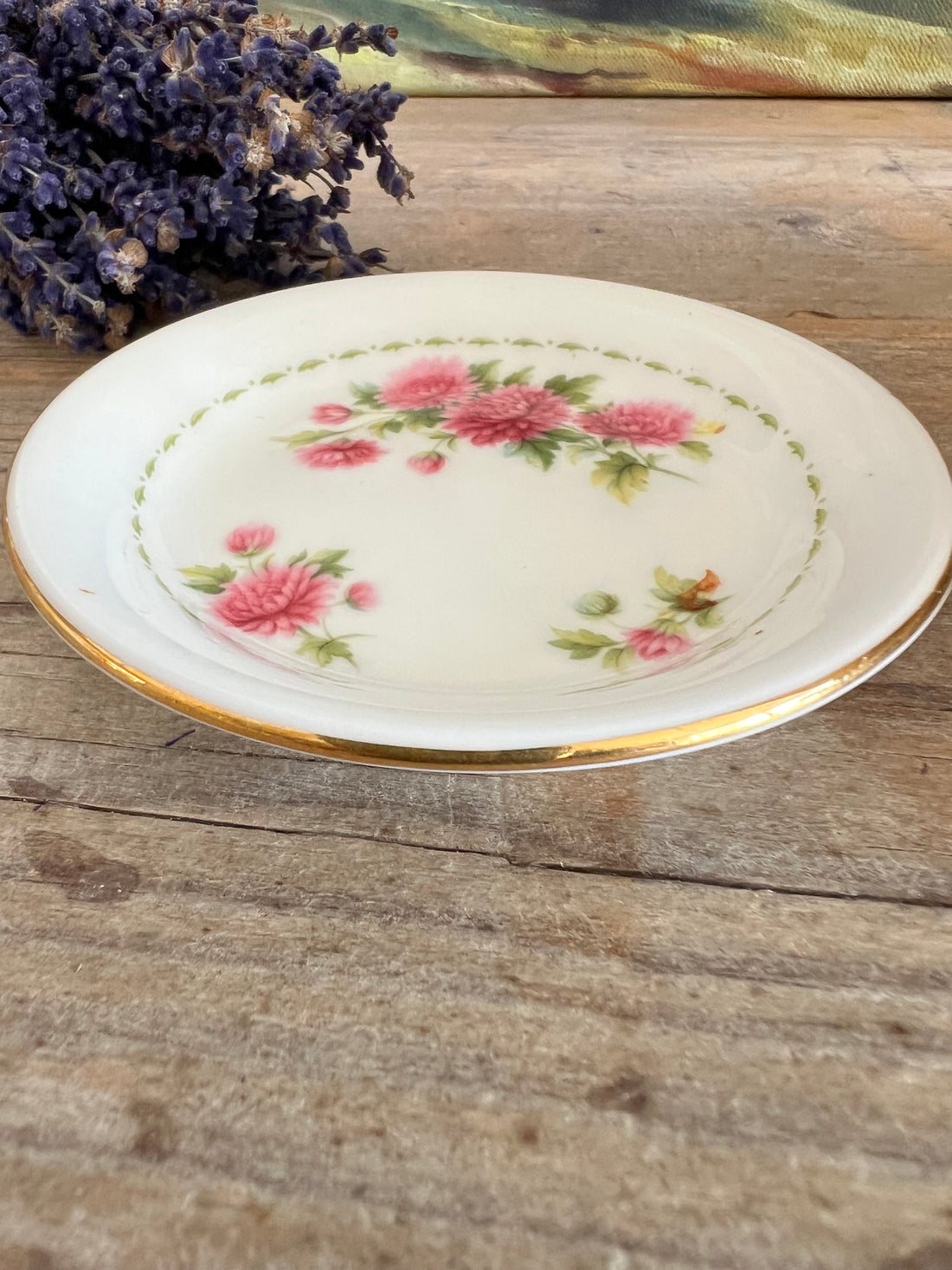 Flower of the month Royal Albert
