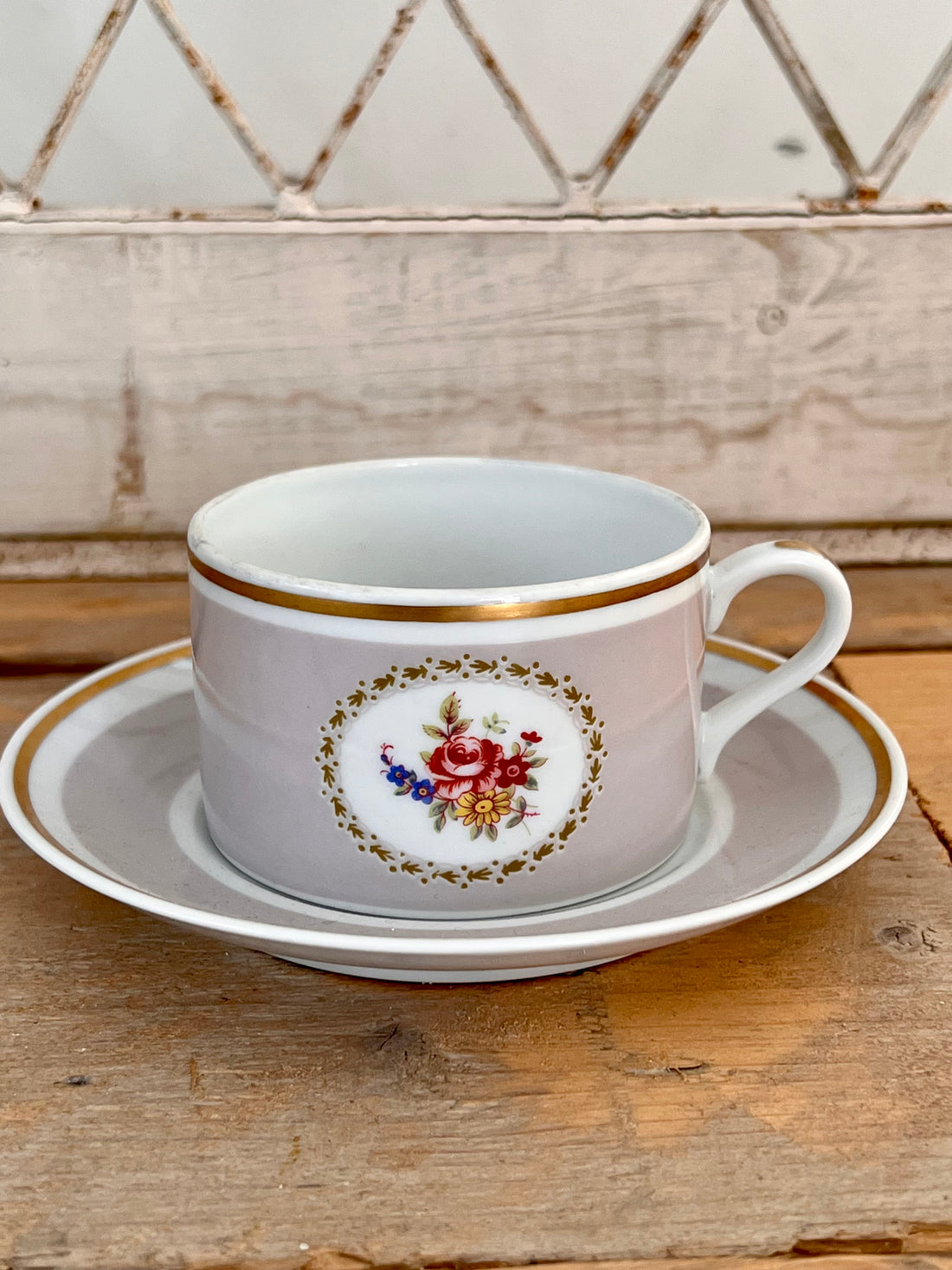 Kop en schotel Van Nelle Mosa Maastricht