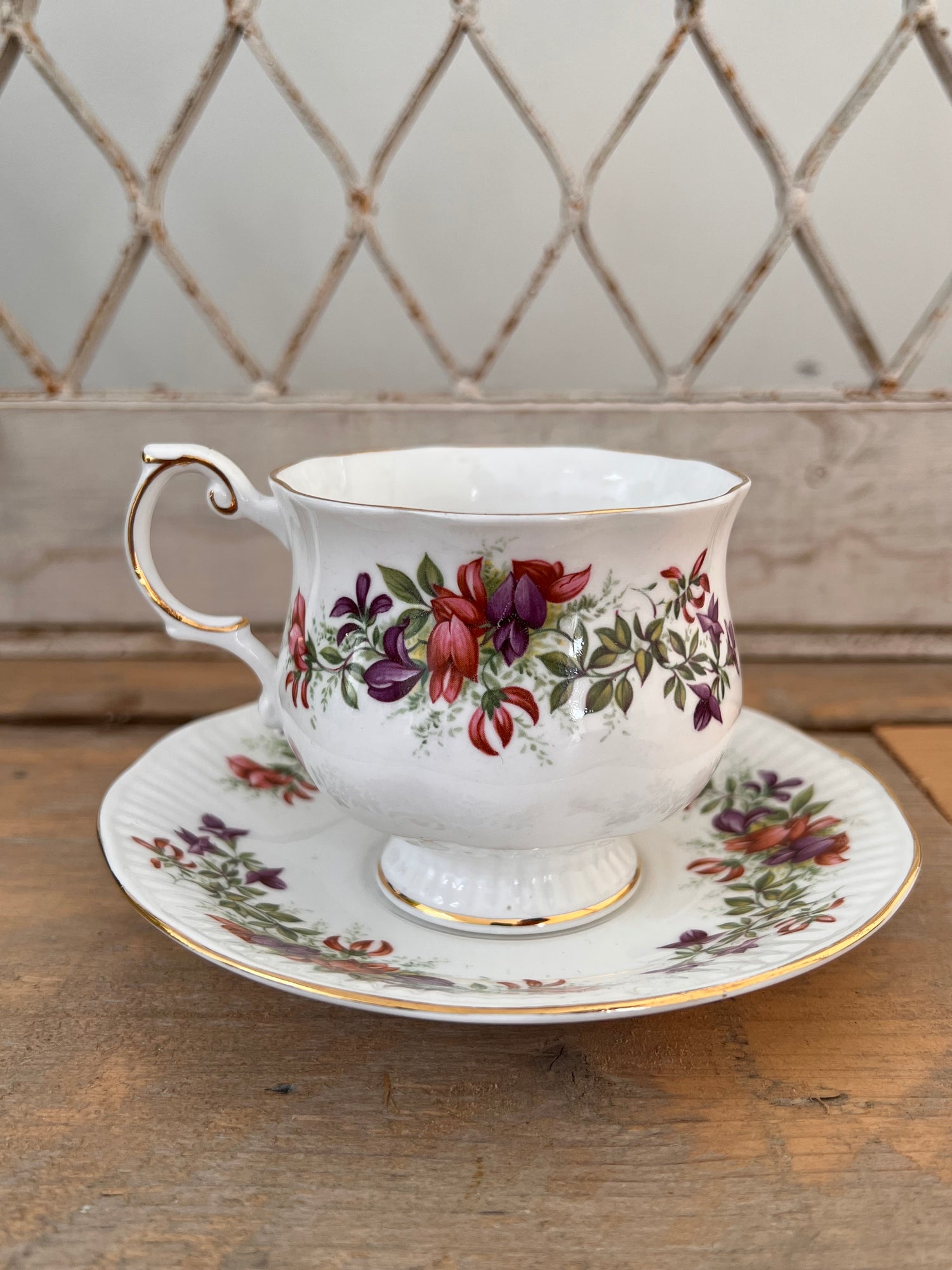 Cup and saucer Wild Flowers